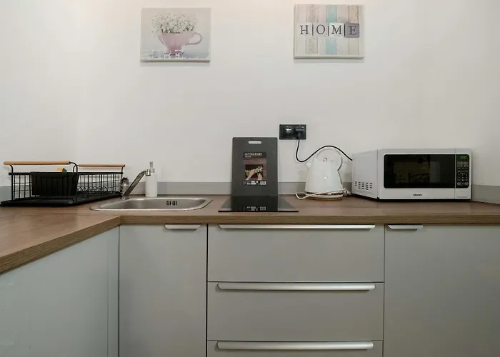 Nowoczesne Studio W Centrum Poznania By Noclegi Renters